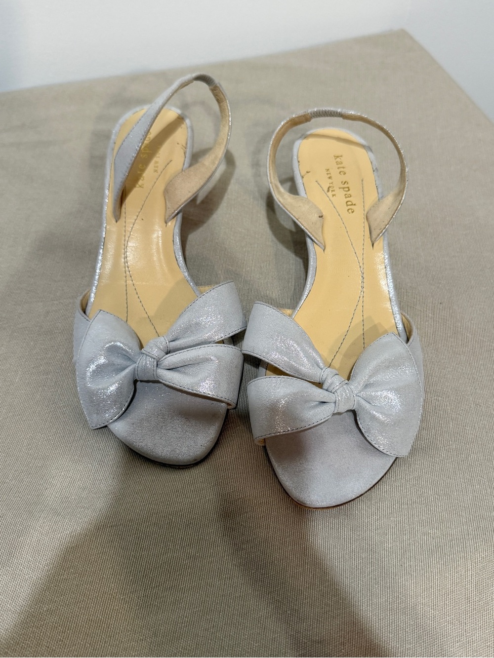 Kate Spade Light Silver Bow Slingback Kitten Heels 6.5